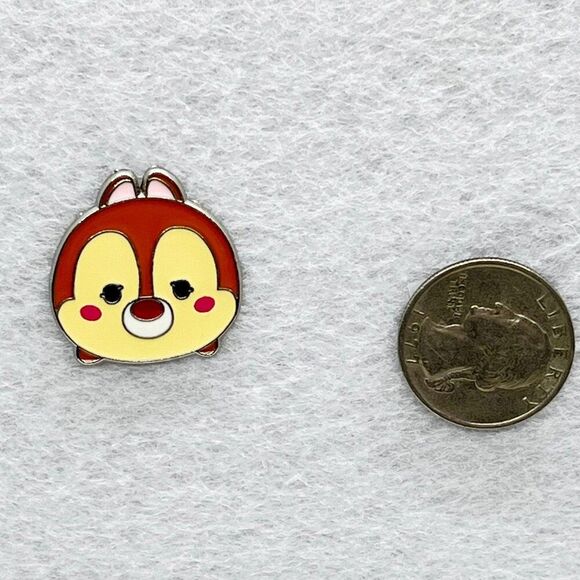 🔮 5/$25 Disney Chip 'n' Dale - Dale Tsum Tsum Pin - Picture 2 of 2